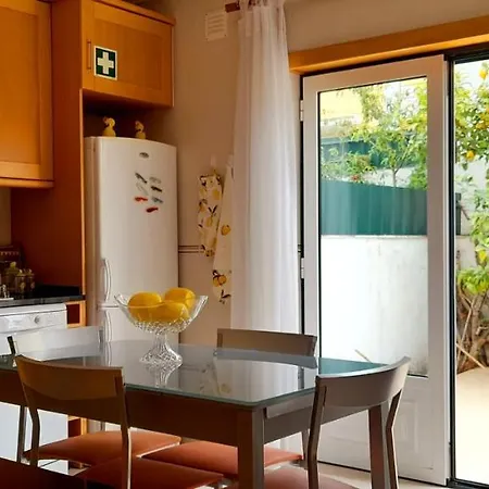 Casa Dos Limoes Pensjonat Caldas Da Rainha